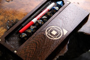 Dog Might Games - Würfelboxen - Innenansicht