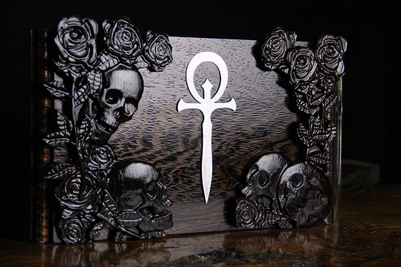 Spielhilfen für V:tM – Spielleiter-Schirme, Würfelboxen und&nbsp;Würfelteller