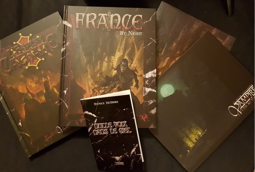 YouTube: Unboxing der französischen Vampire: Das Dunkle Zeitalter&nbsp;Bücher