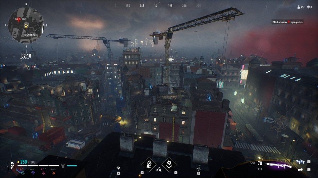 Bloodhunt - Stadt - Blick auf die Baustelle Prags, nebst Kränen